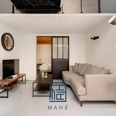 Pepiniere - Loft Renove Avec Parking Apartment *