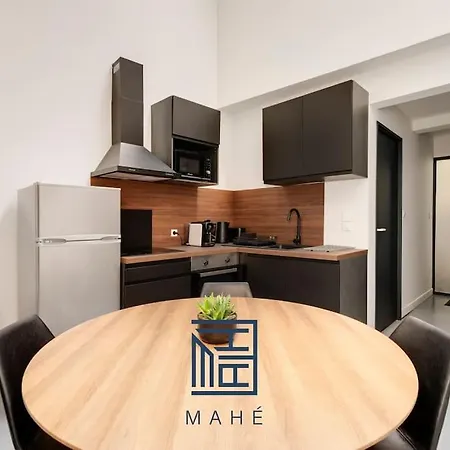 Pepiniere - Loft Renove Avec Parking *