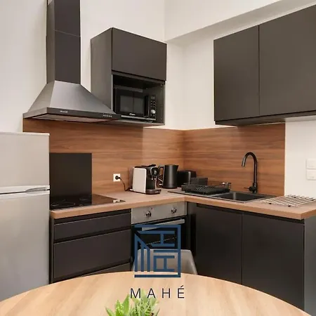 Pepiniere - Loft Renove Avec Parking Apartment *