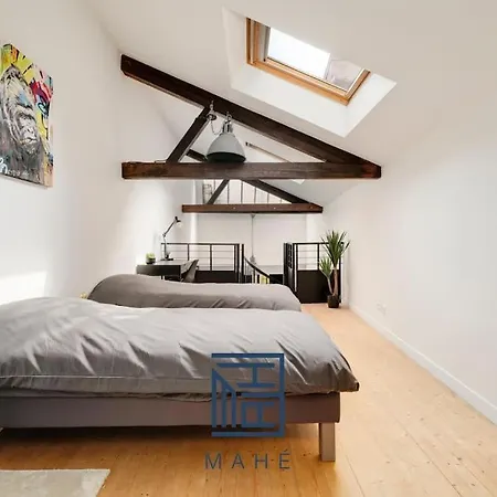 Apartment Pepiniere - Loft Renove Avec Parking *